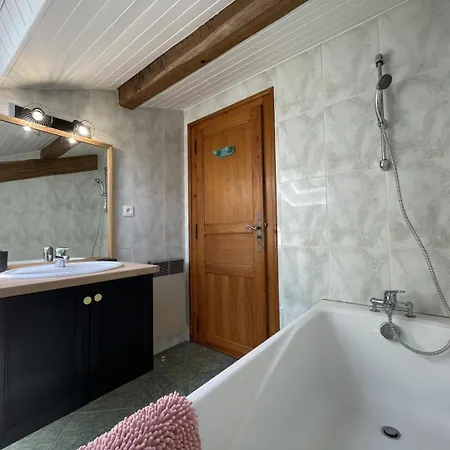 Xuhinxaharea Nyaraló