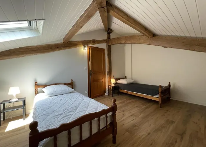 Xuhinxaharea Nyaraló Banca