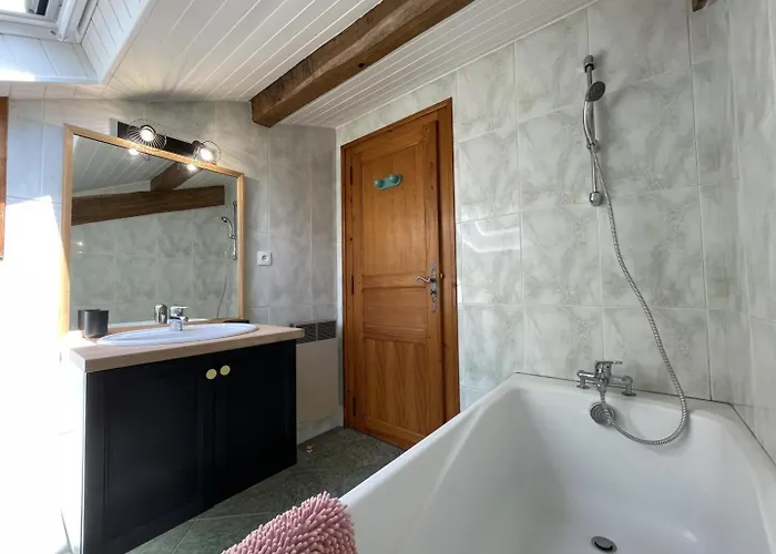 Xuhinxaharea Nyaraló