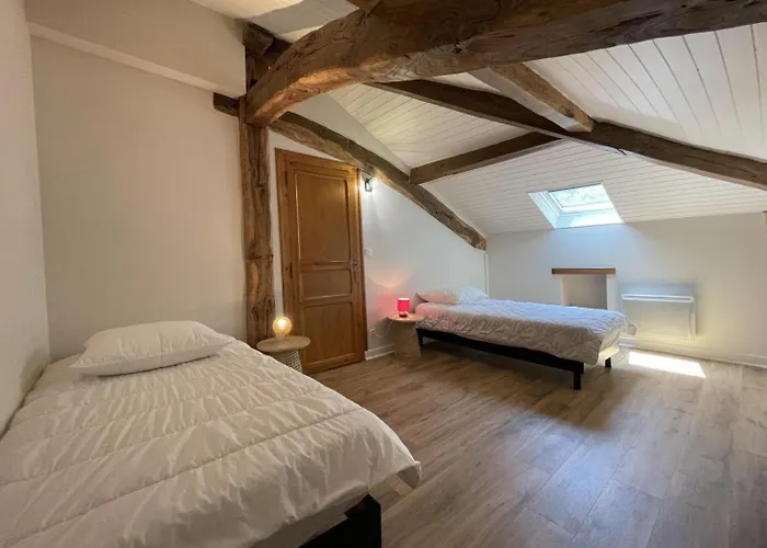 Nyaraló Xuhinxaharea *